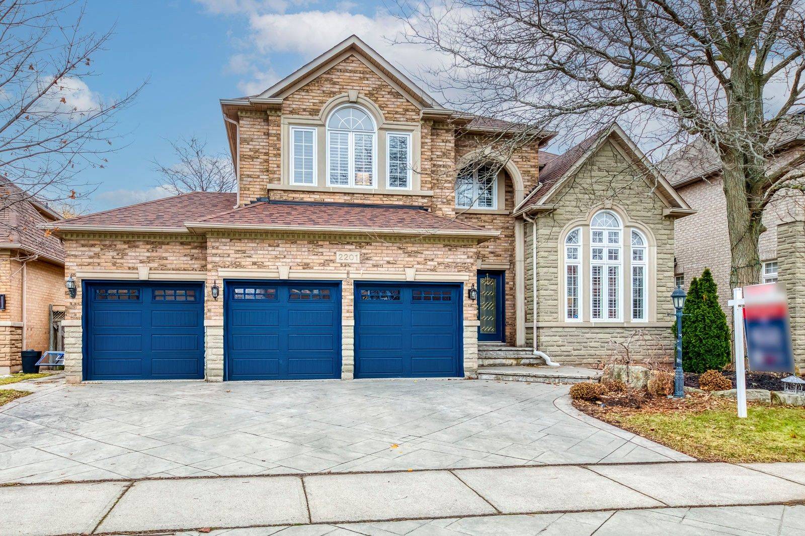 Oakville, ON L6H 5M1,2201 Galloway DR