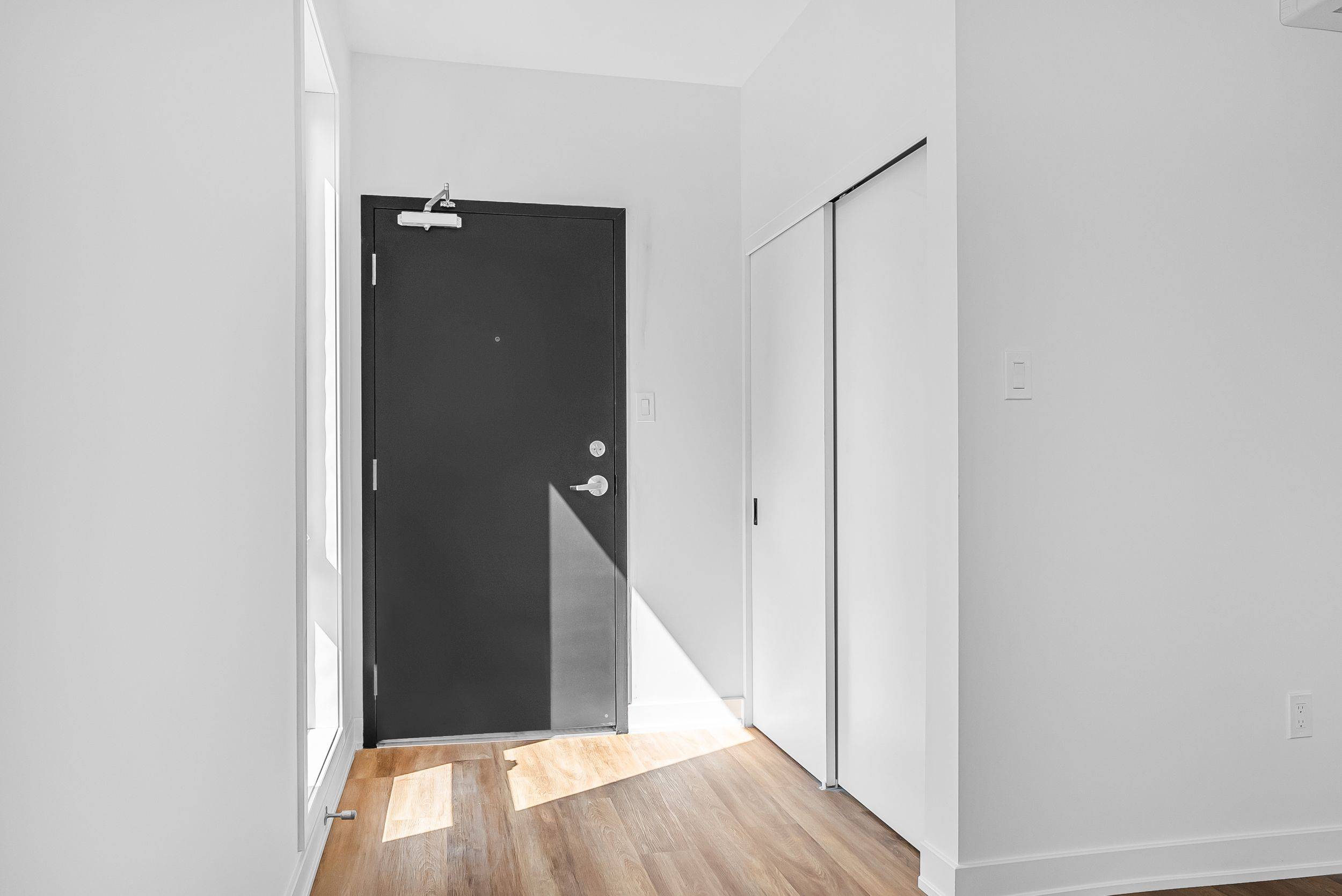 Vanier And Kingsview Park, ON K1L 6V3,391 Dieppe ST #01