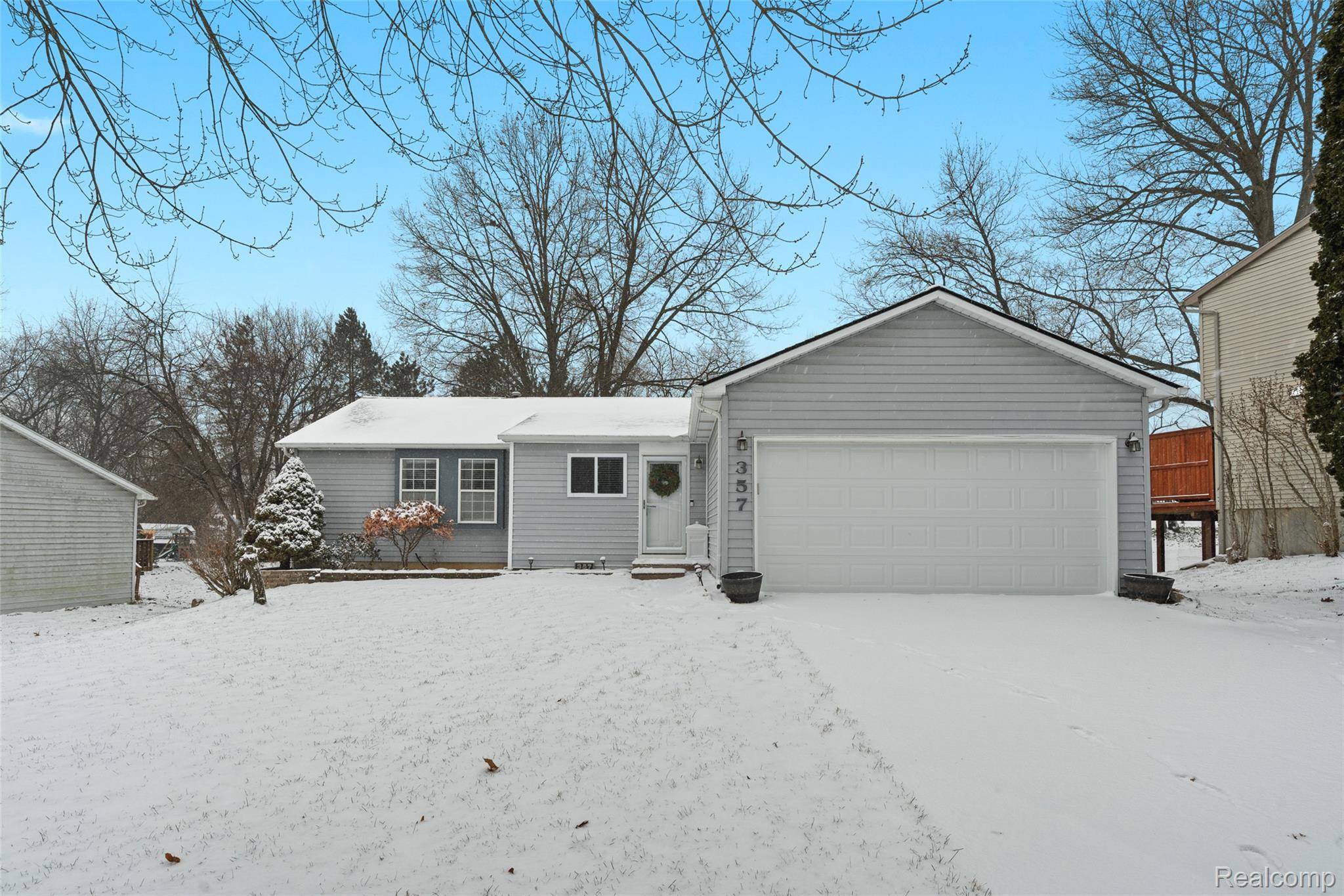 Brighton, MI 48116,357 Woodlake DR