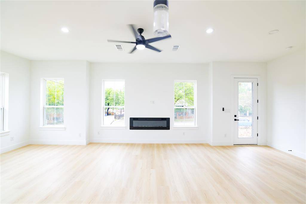 Dallas, TX 75203,306 7th Street