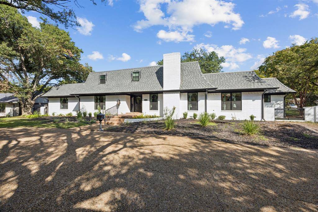 Dallas, TX 75229,11212 Inwood Road