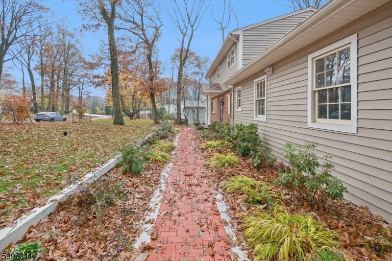 Randolph Twp., NJ 07869,3 Springhill Rd