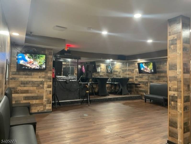 Paterson City, NJ 07501,80 Montgomery St