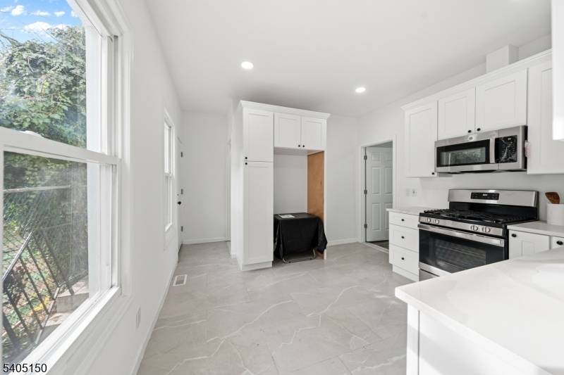 Elizabeth City, NJ 07206,322 Court St