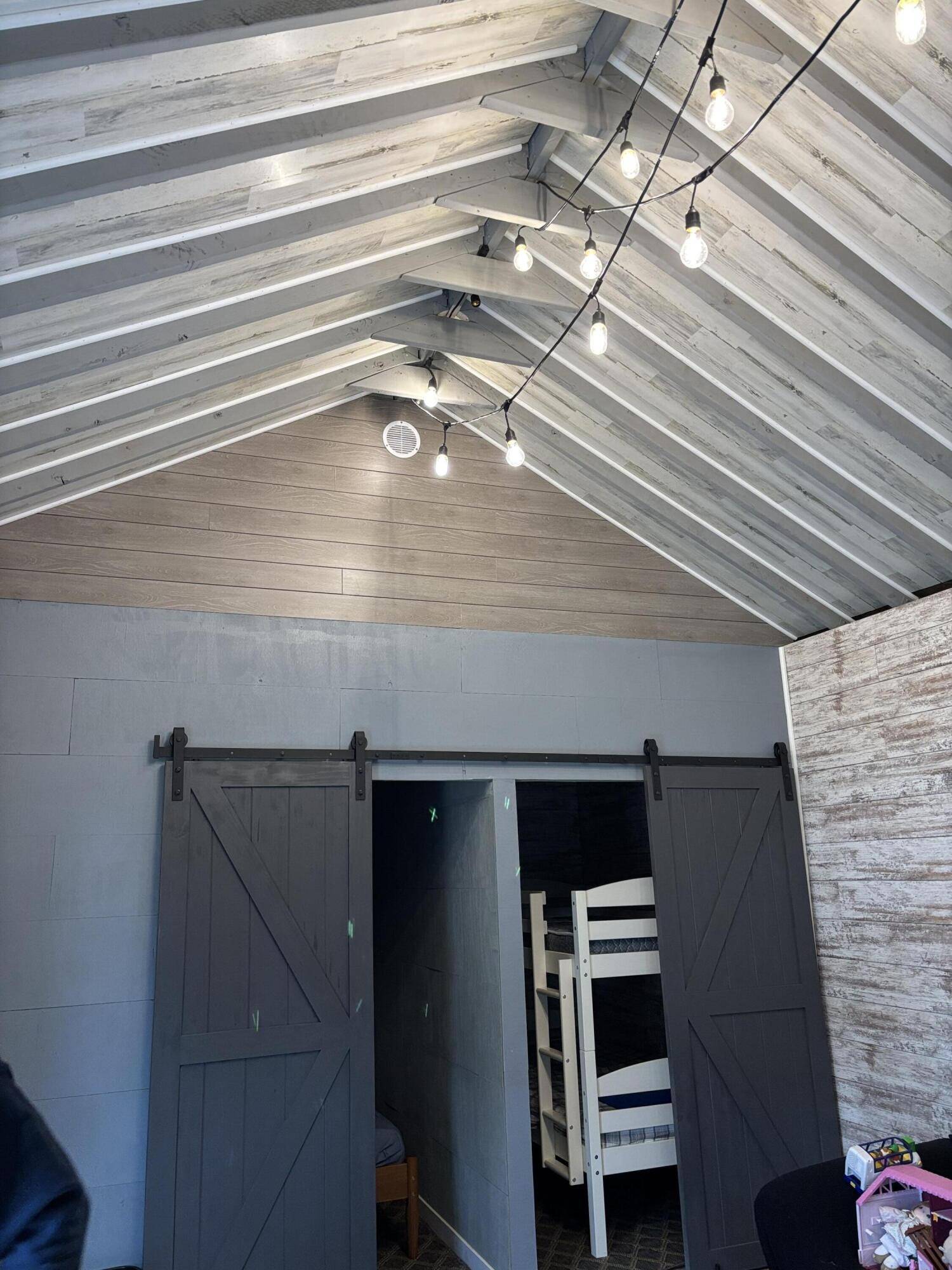 White Cloud, MI 49349,1643 S Beech AVE