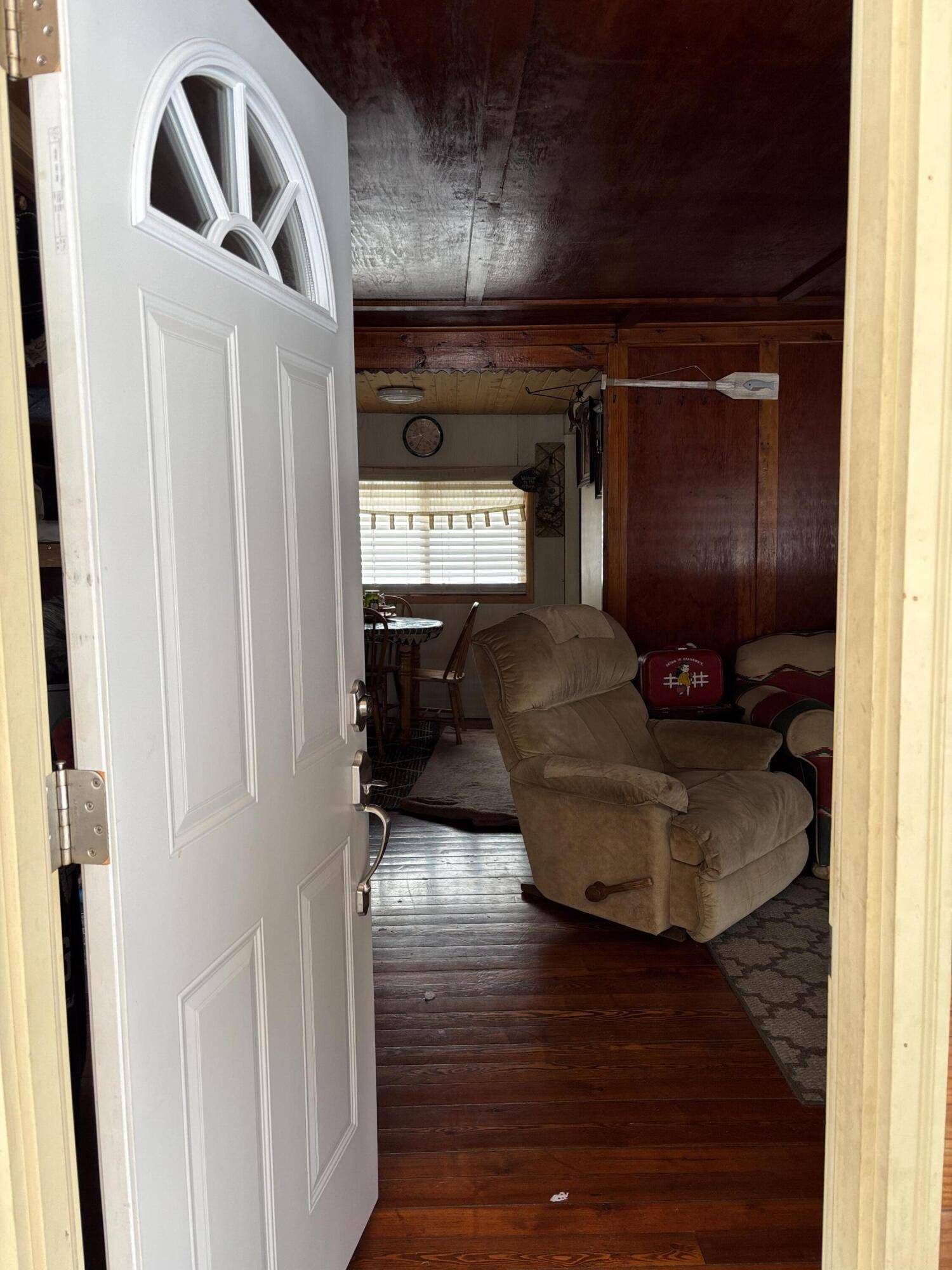 White Cloud, MI 49349,1643 S Beech AVE