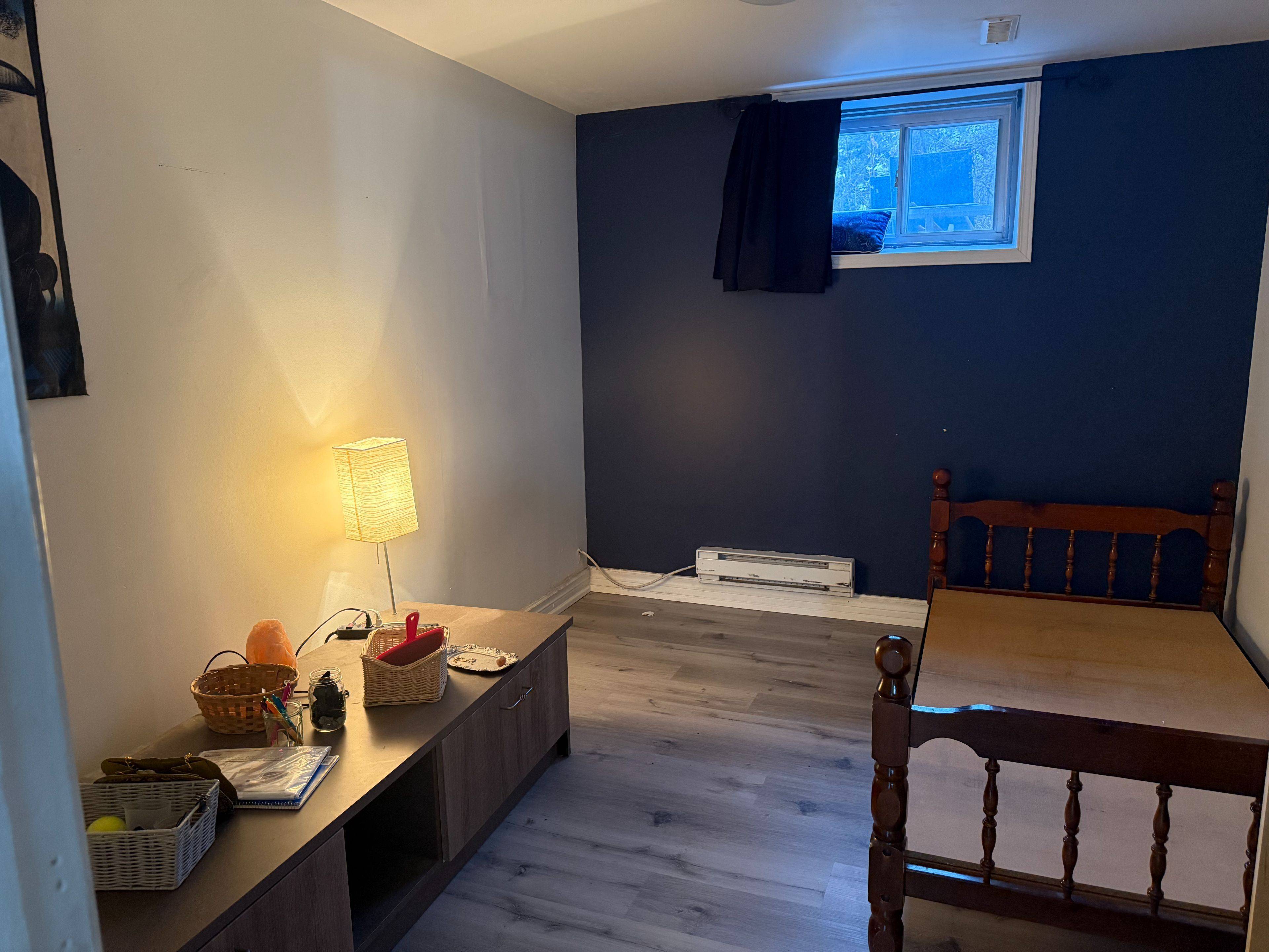 Toronto C15, ON M2H 2L7,81 Sexton CRES