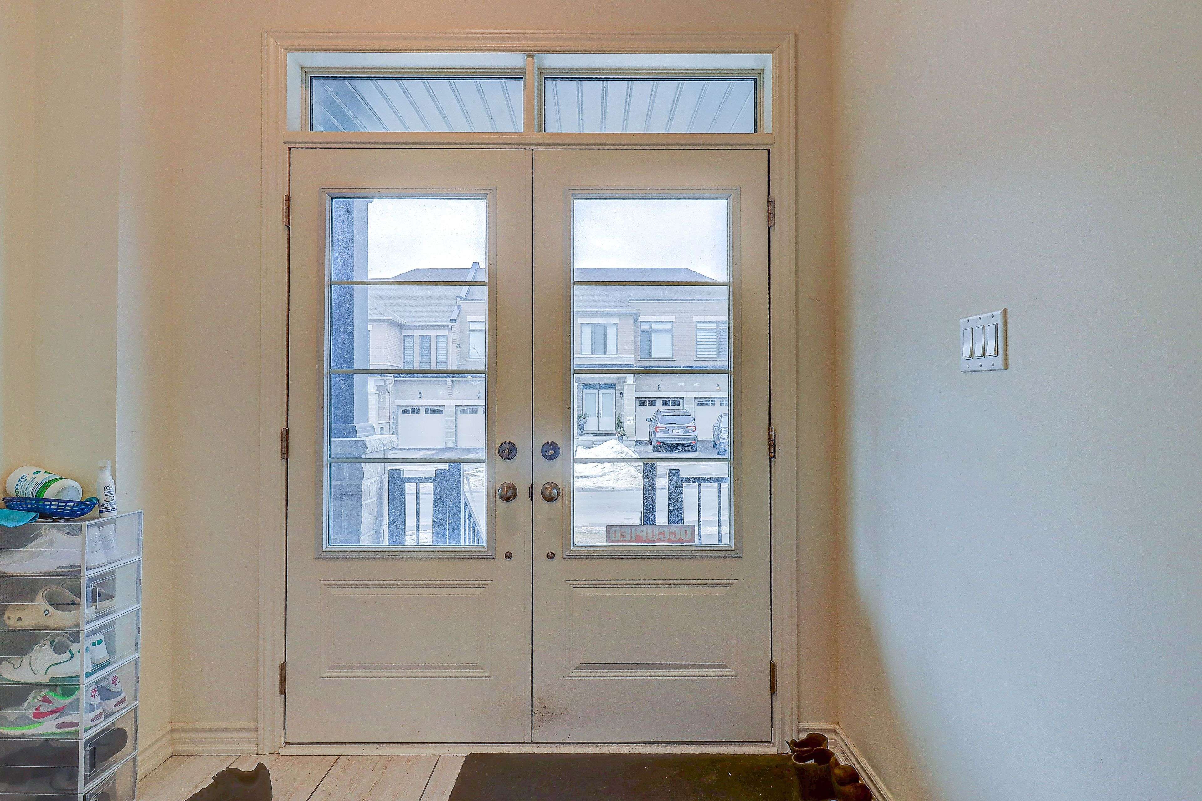 Oshawa, ON L1H 8L7,1222 Rexton DR