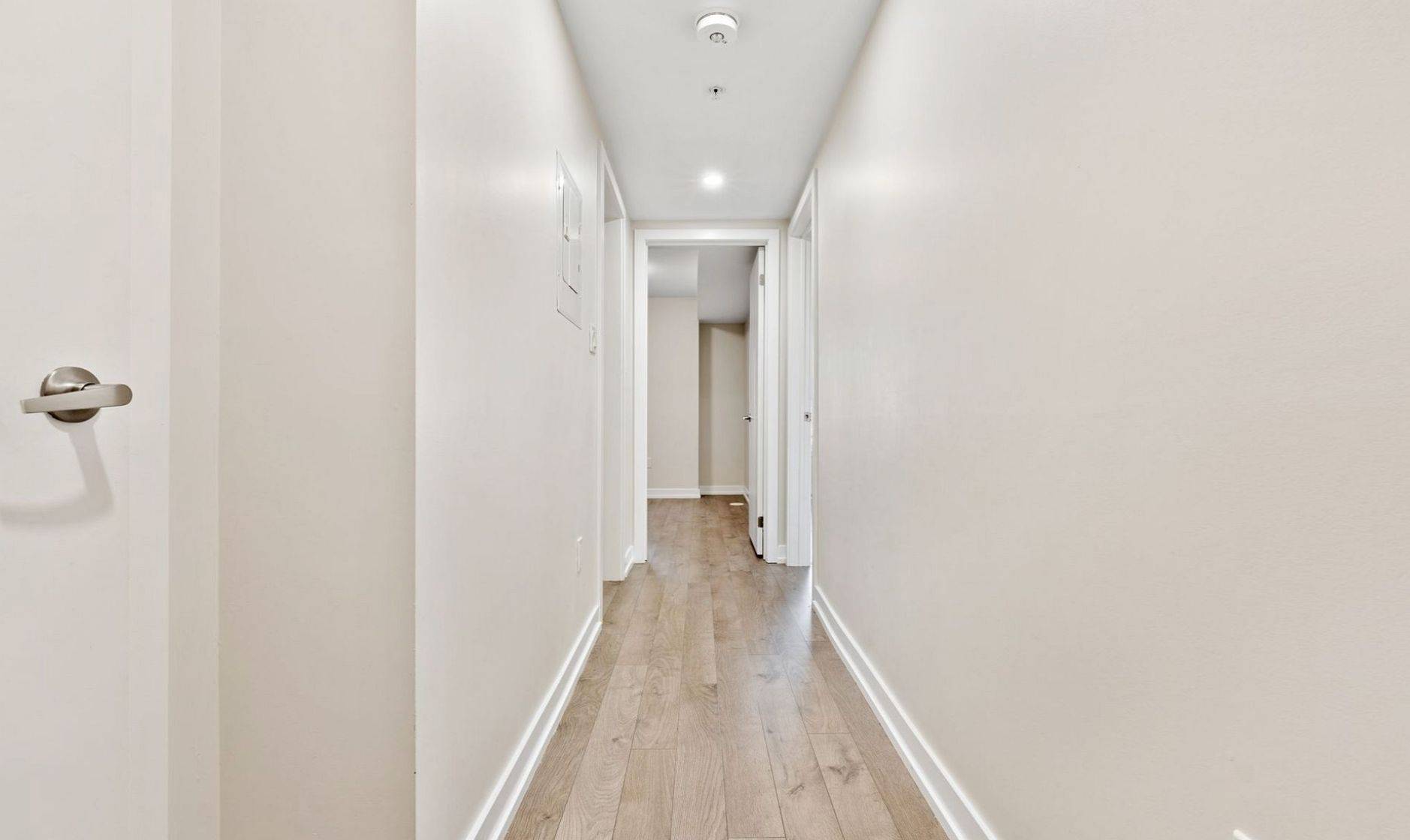 Pickering, ON L1V 0E9,1555 Kingston RD #404