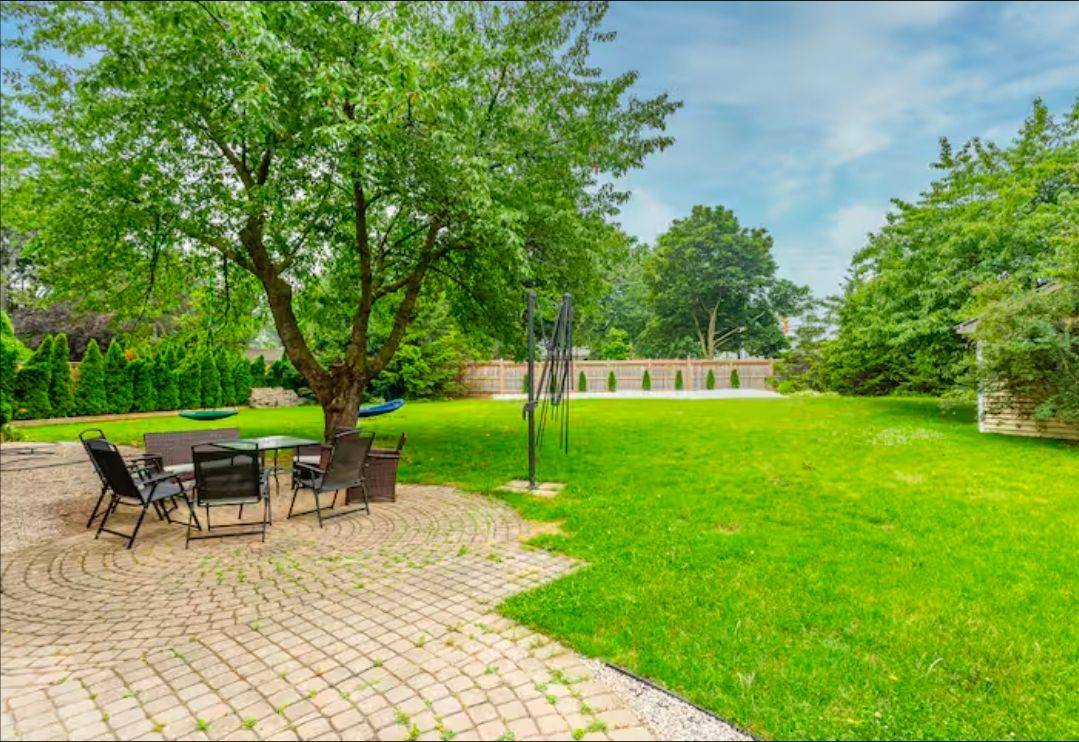 Mississauga, ON L5J 4G4,1749 Wembury RD #Upper