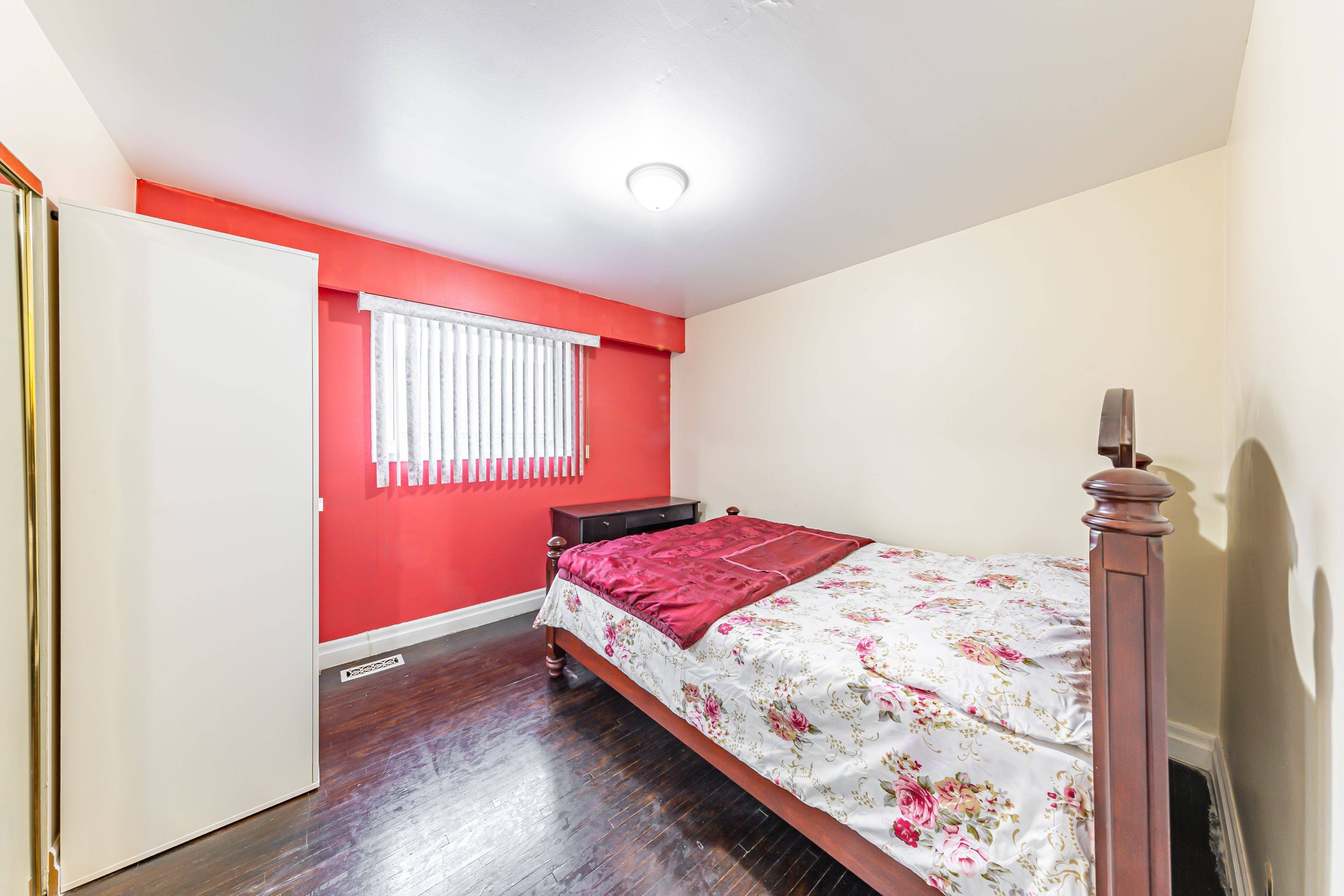 Toronto W10, ON M9V 1S7,25 Monterrey DR