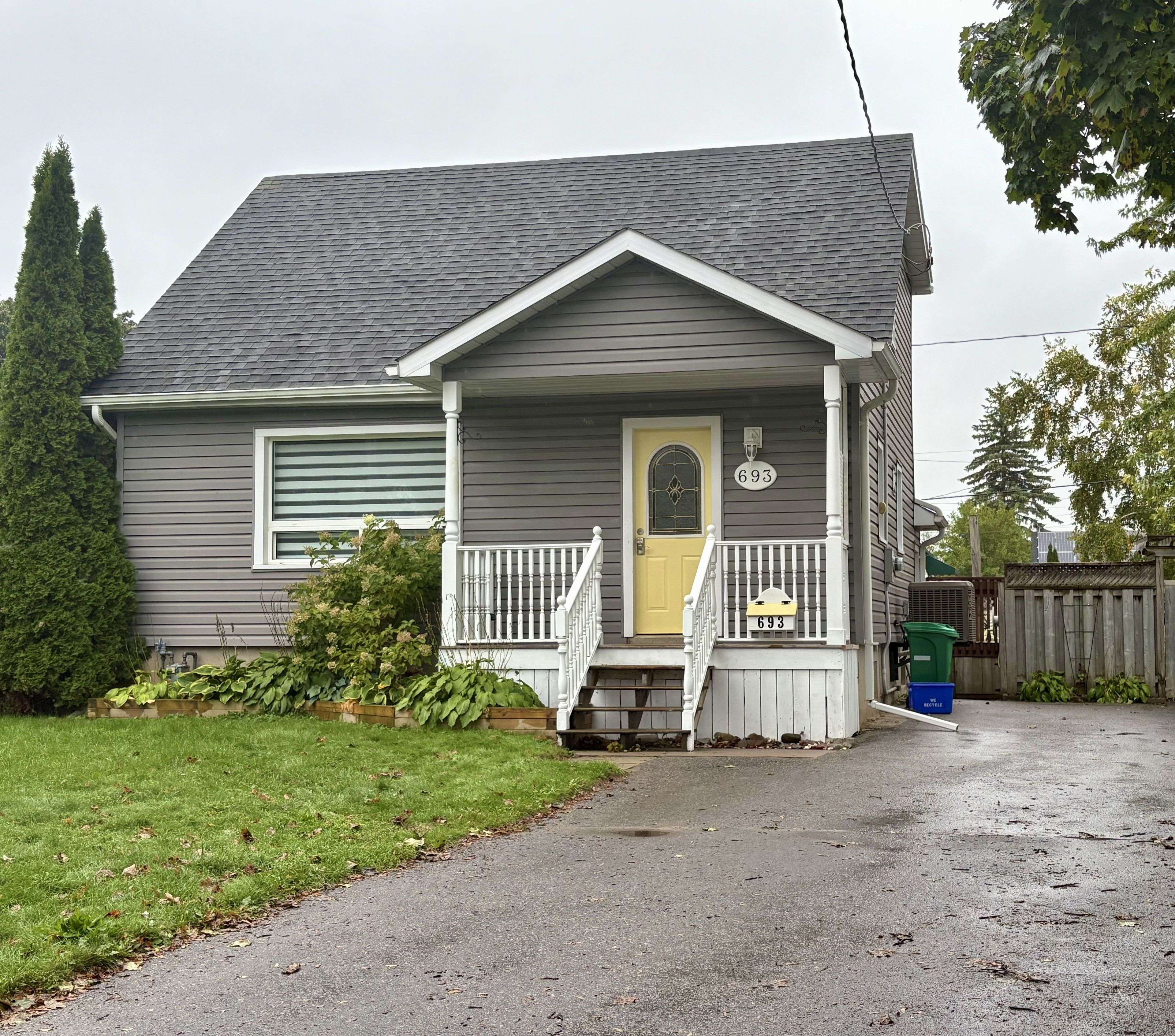 Peterborough, ON K9J 4C7,693 Hawley ST #BSMT