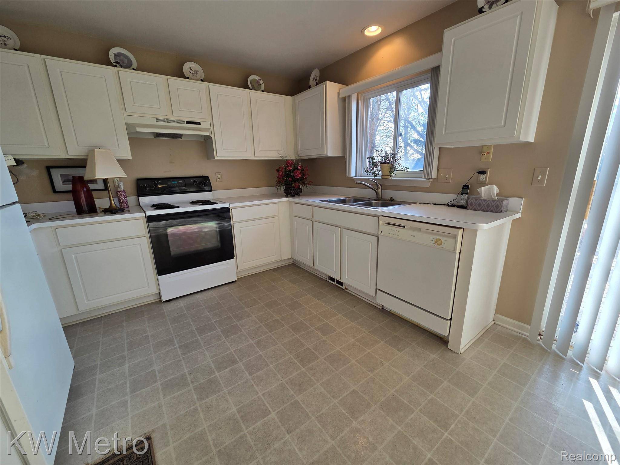 Royal Oak, MI 48067,622 Macwilliams LN