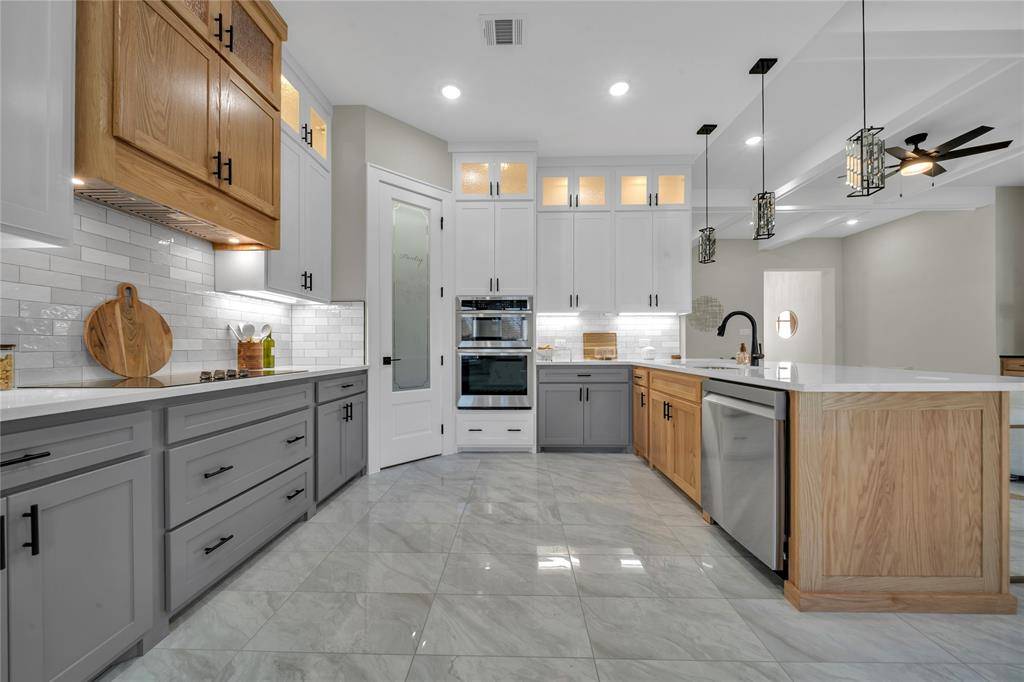 Athens, TX 75751,904 Tannehill Way