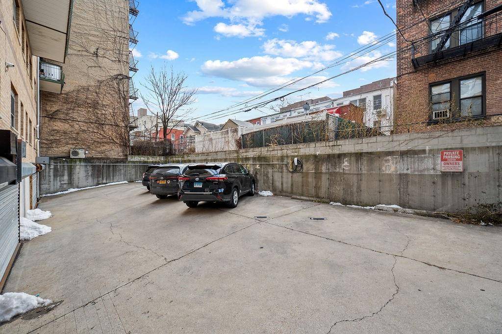 Brooklyn, NY 11223,1642 West 9th ST #3B