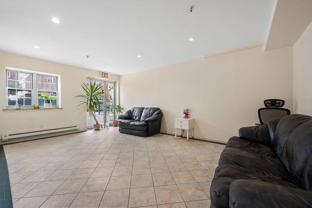 Brooklyn, NY 11223,1642 West 9th ST #3B