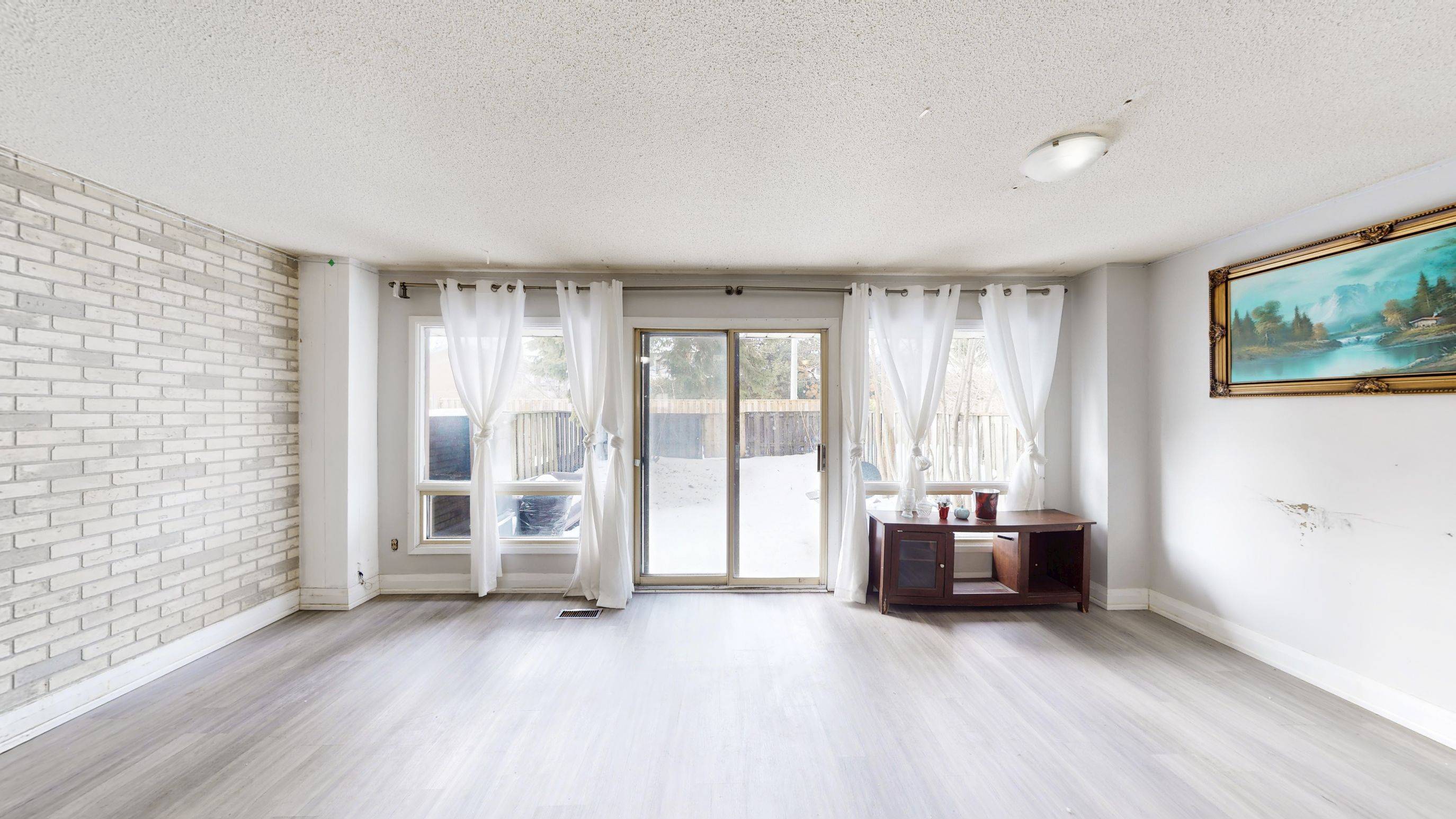 Toronto E09, ON M1E 4W5,11 Livonia PL #18