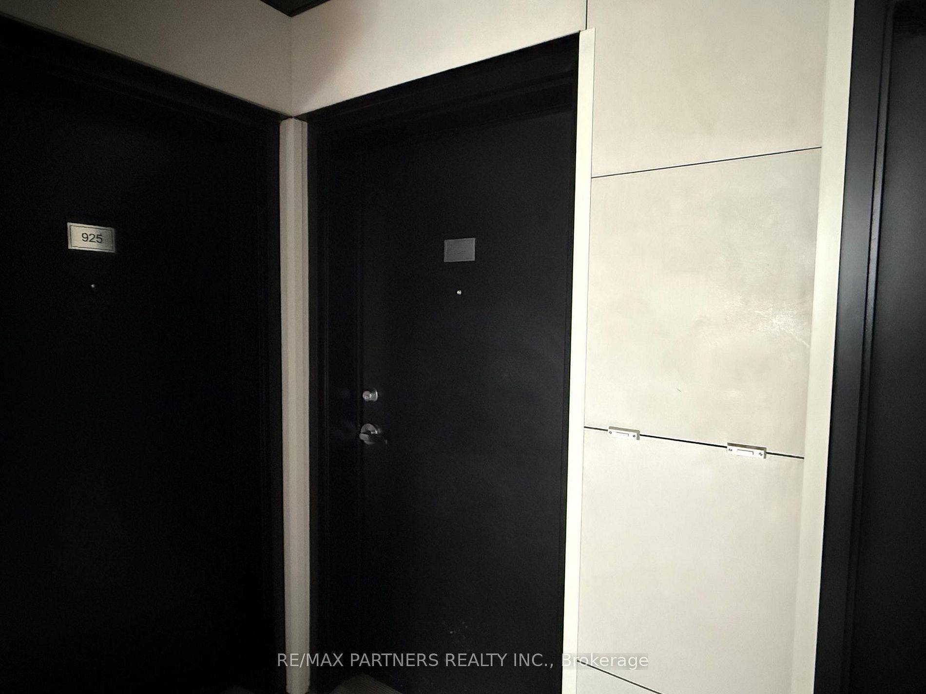 Richmond Hill, ON L4S 0N4,2 Steckley House LN #924