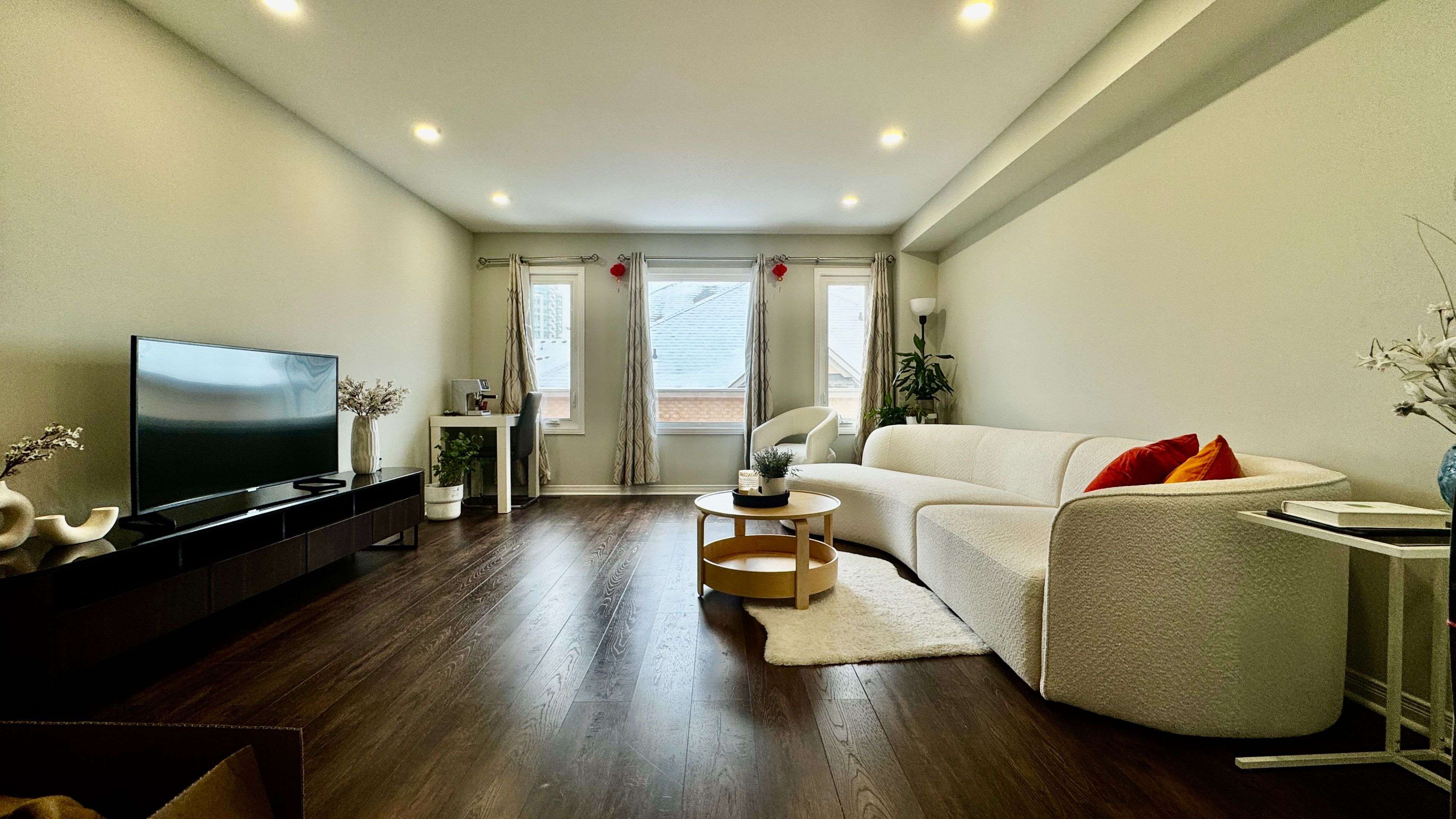 Richmond Hill, ON L4B 4J5,62 Beresford DR