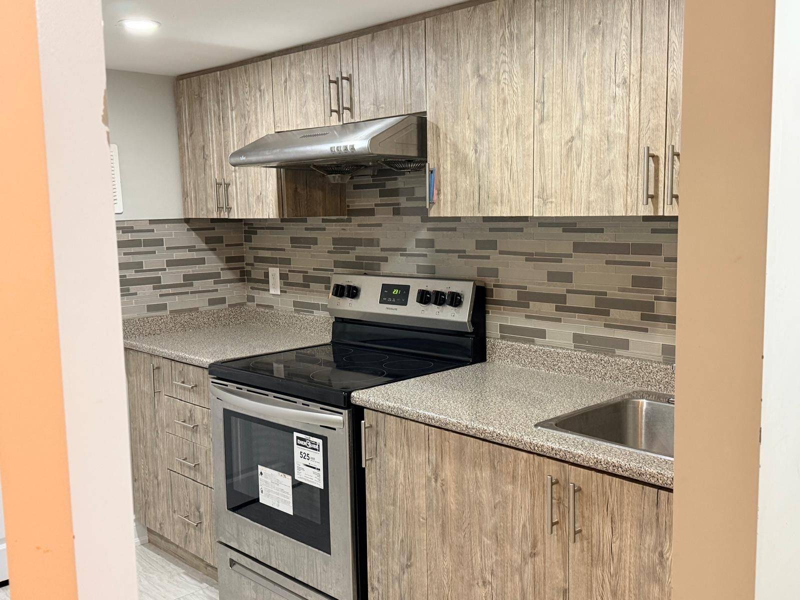 Brampton, ON L6Y 6E7,16 Provost TRL #LOWER