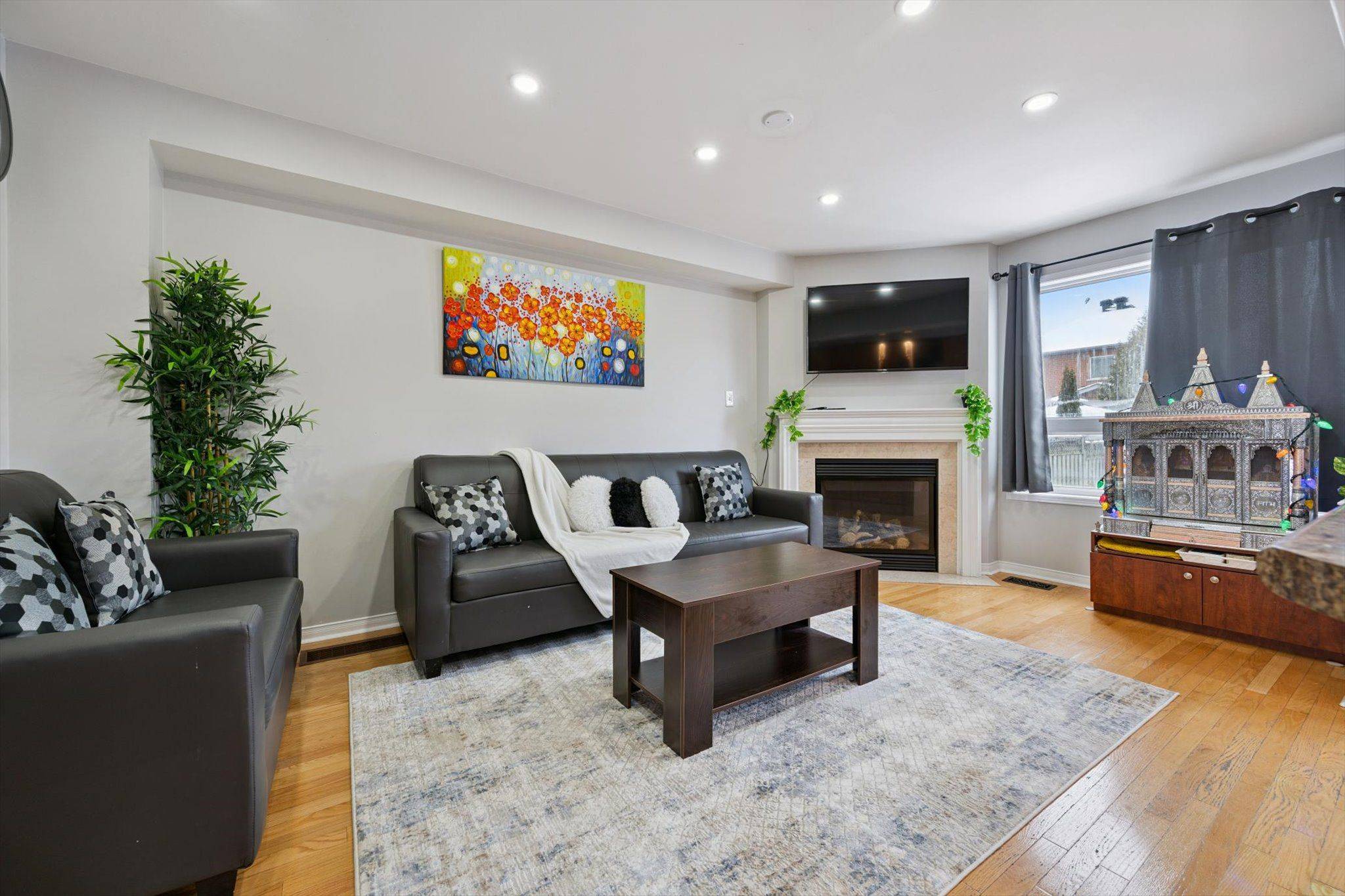 Halton Hills, ON L7G 6M8,78 Snowberry CRES