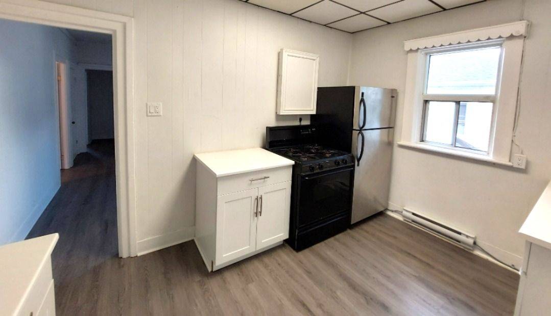 Port Colborne, ON L3K 1S5,130 Main ST E