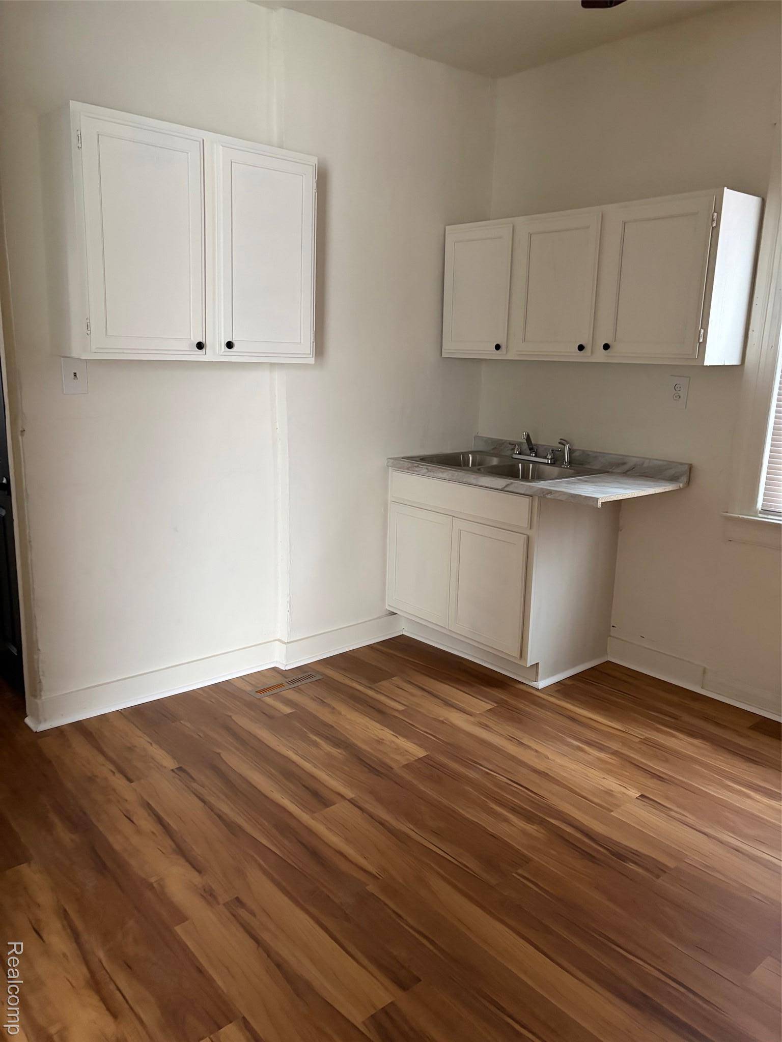 Detroit, MI 48202,628 Collingwood ST