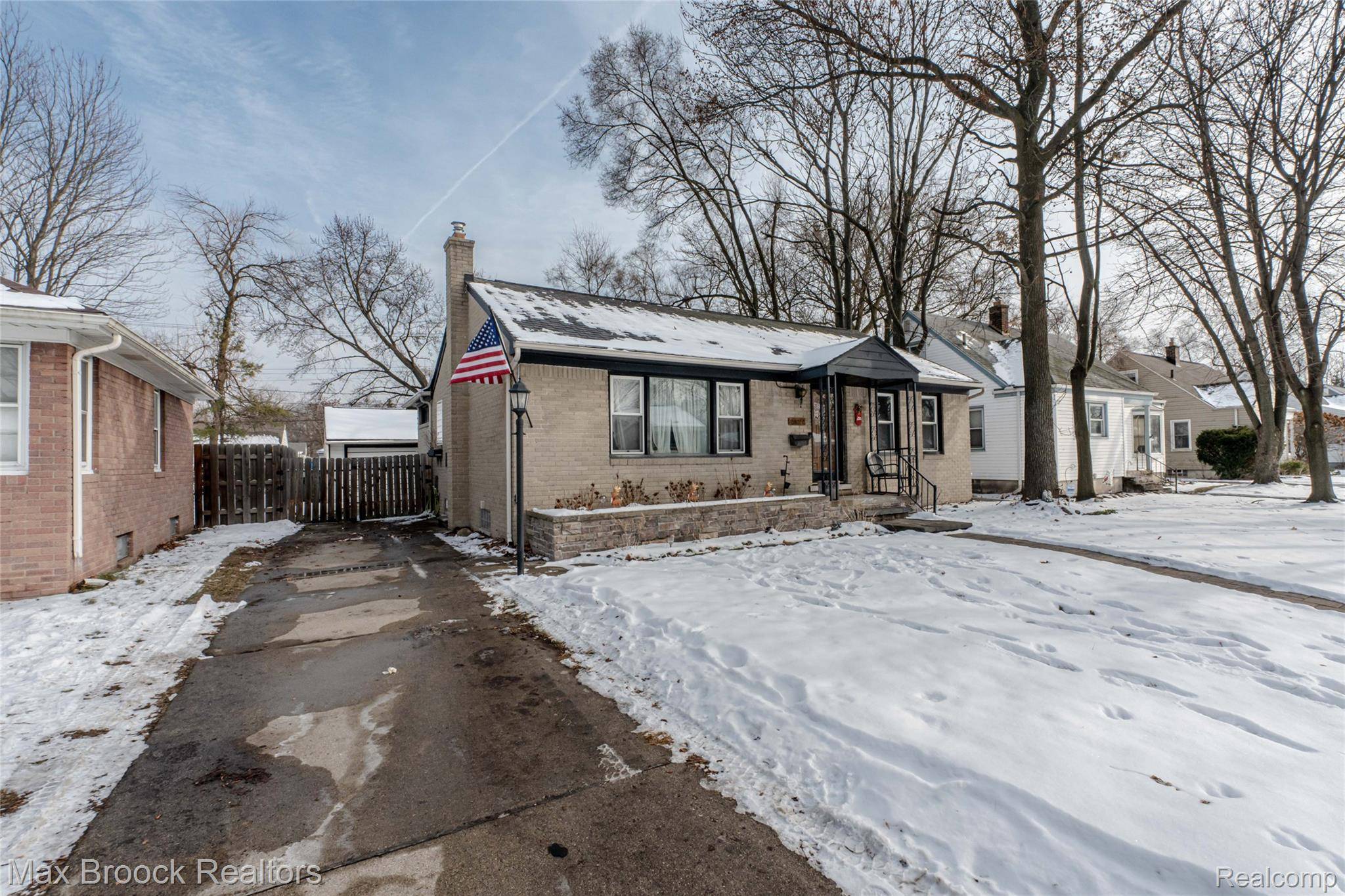 Oak Park, MI 48237,23220 Norwood ST