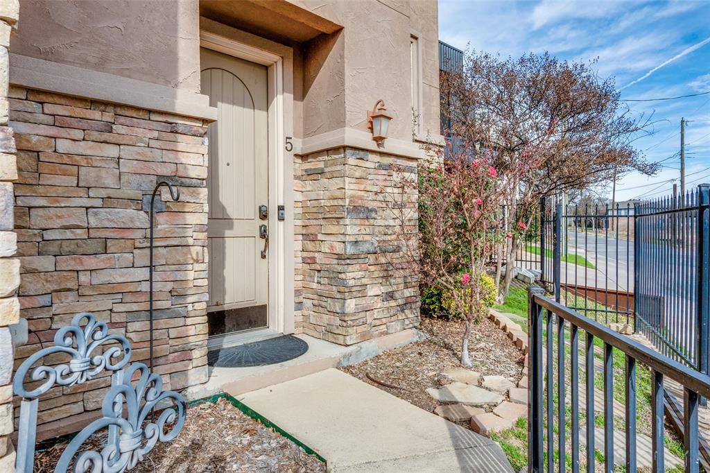 Dallas, TX 75204,4519 Lafayette Street #5