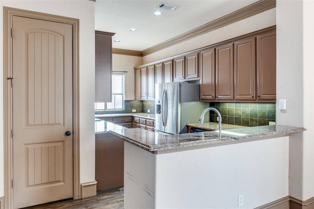 Dallas, TX 75204,4519 Lafayette Street #5