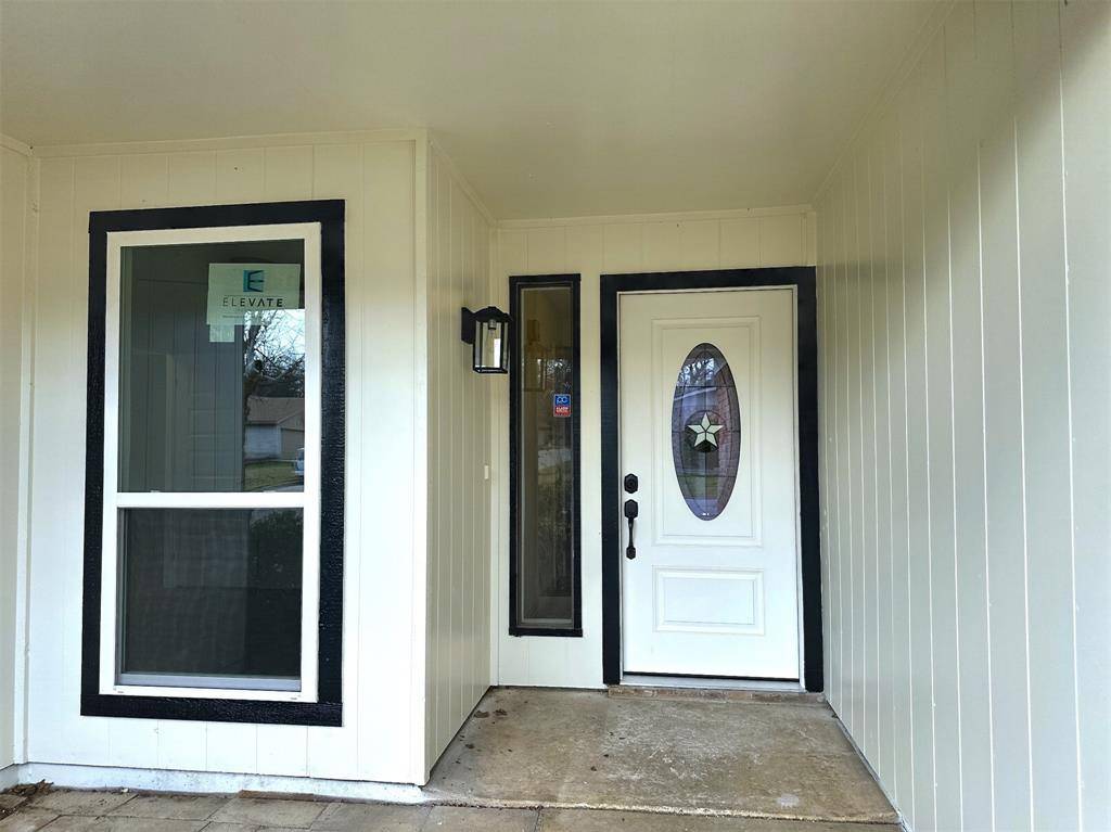 Fort Worth, TX 76120,1052 Fox River Lane