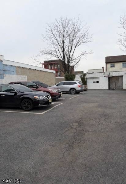 Belleville Twp., NJ 07109,146 Heckel St