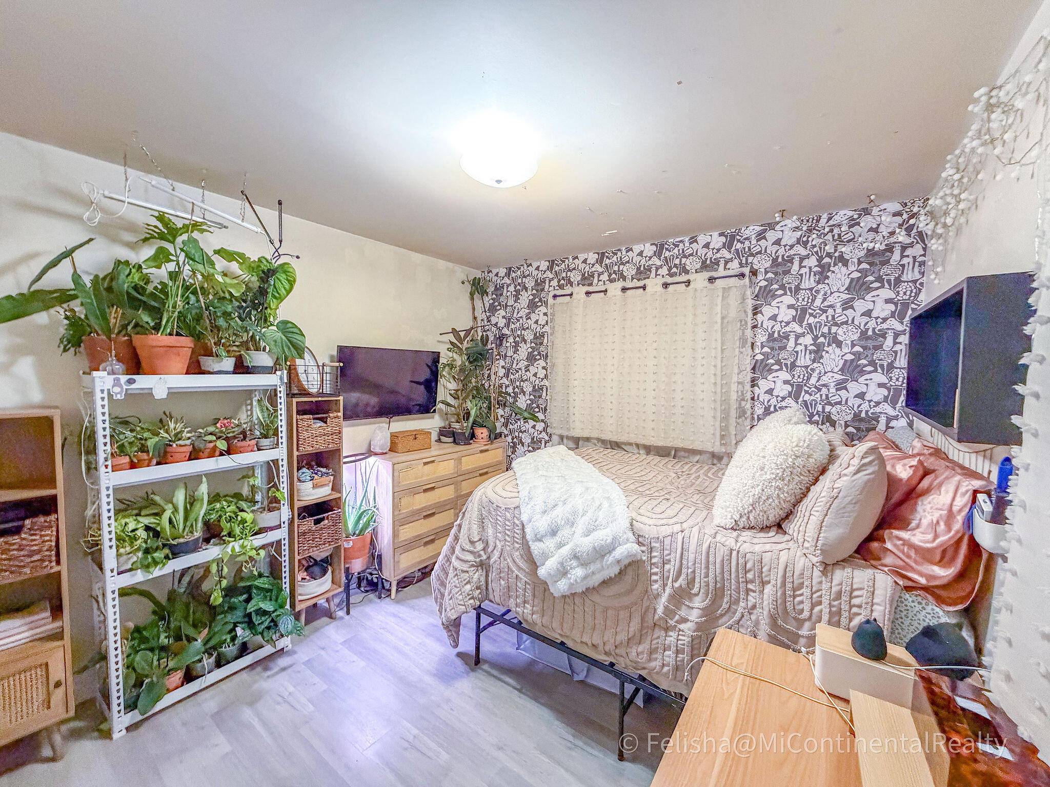 Hudsonville, MI 49426,5370 36th AVE #12