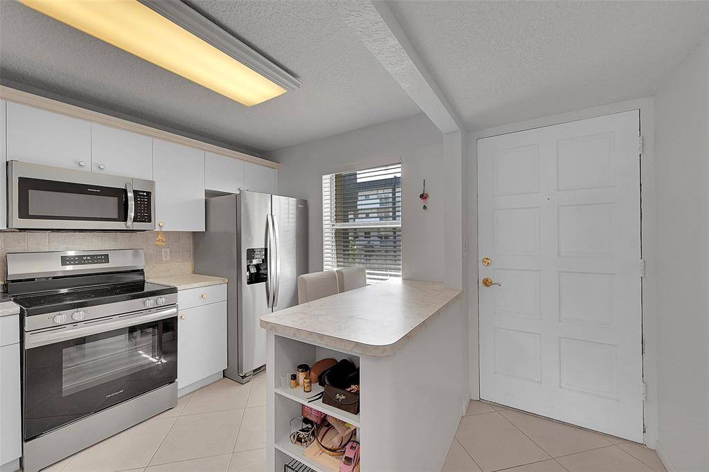 Pompano Beach, FL 33062,777 S Federal Hwy #N201