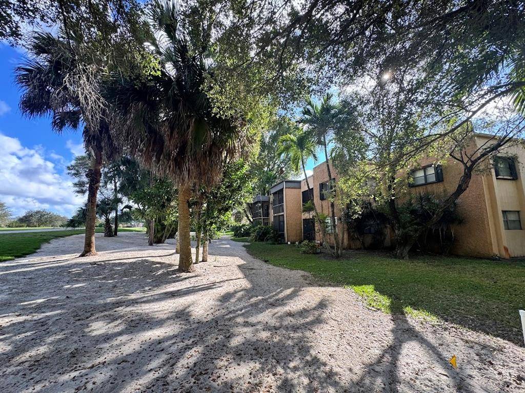 Fort Lauderdale, FL 33324,8901 N New River Canal Rd #18W