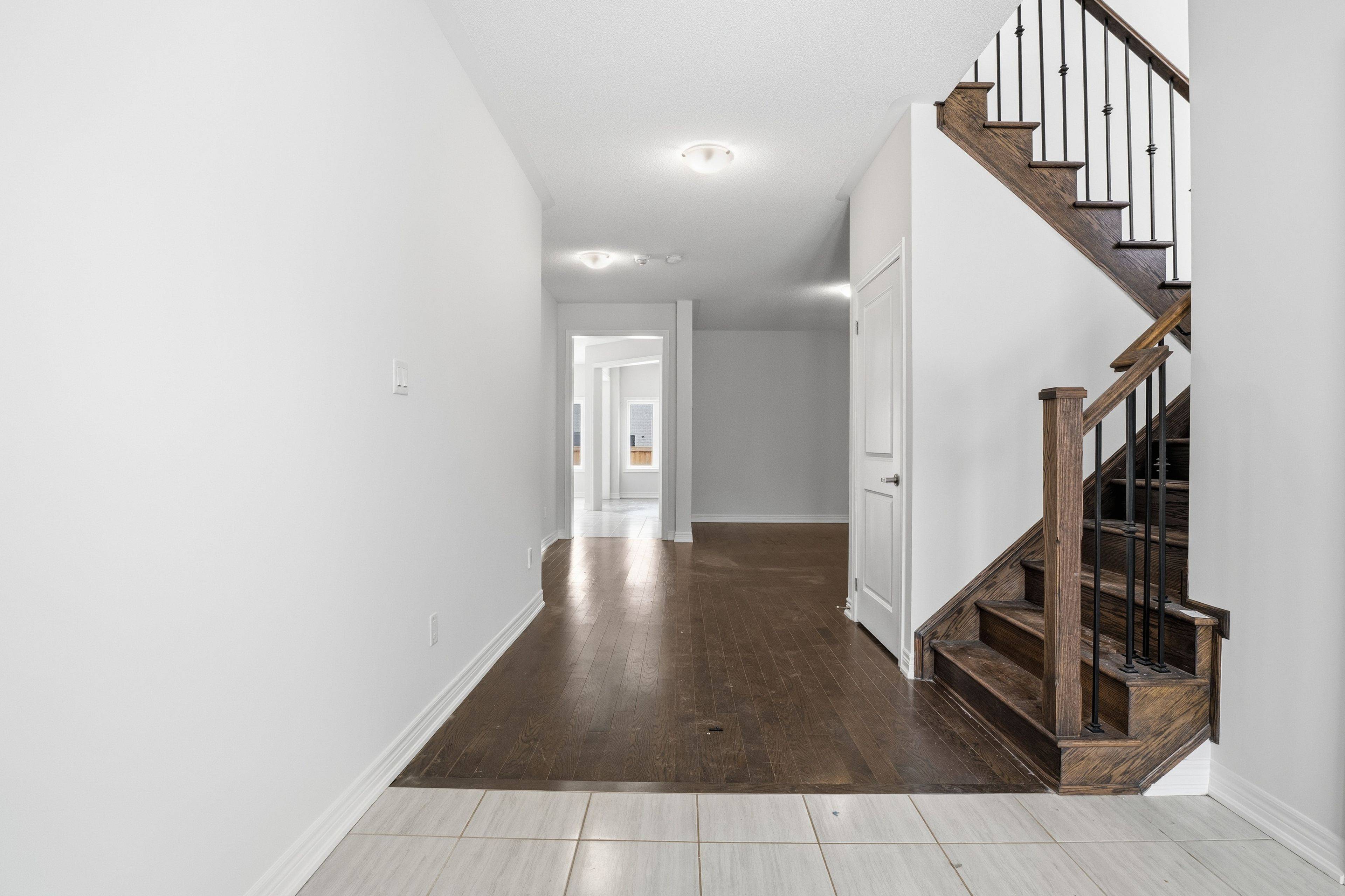 Innisfil, ON L9S 1A8,943 Larter ST