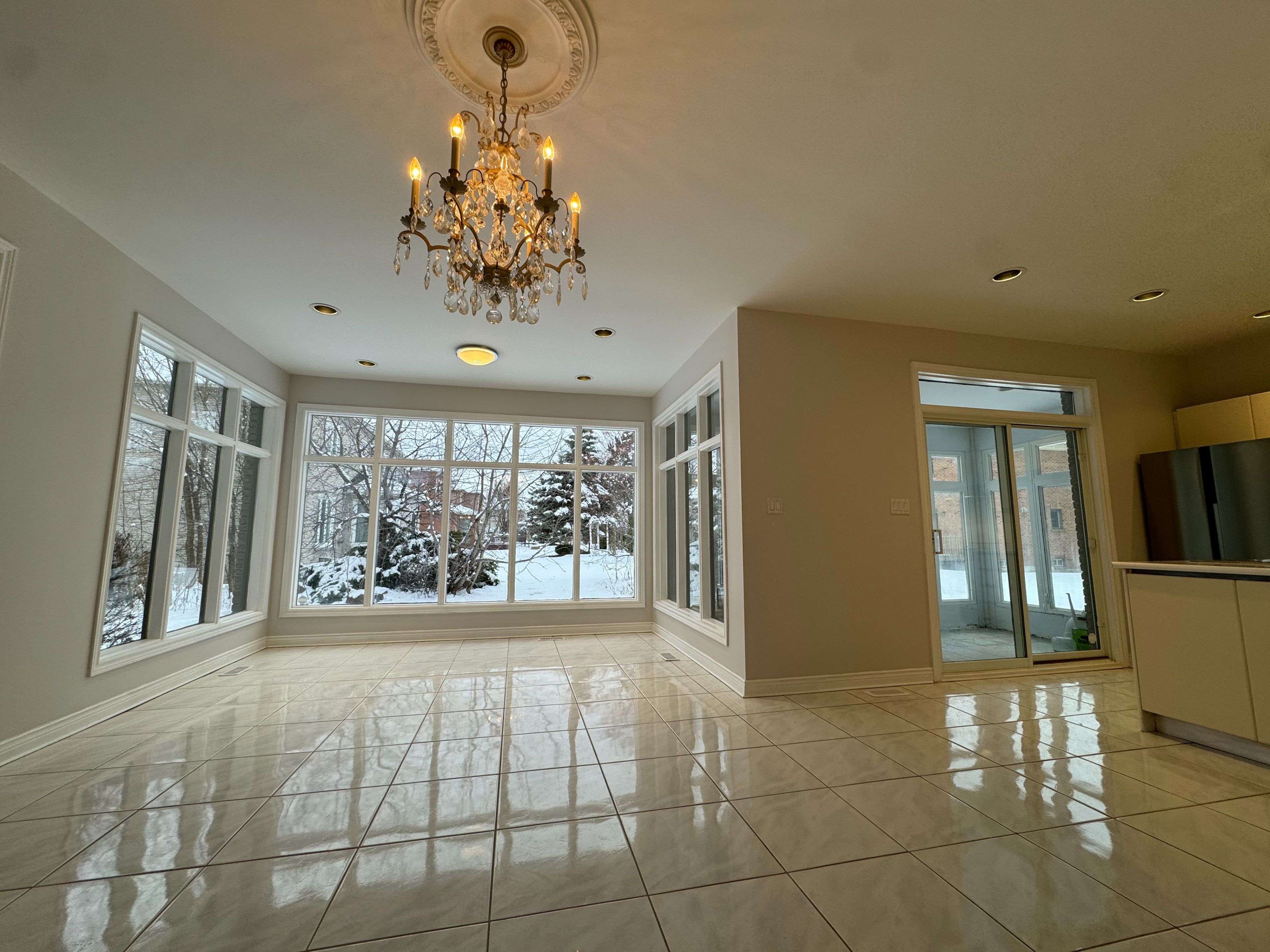 Richmond Hill, ON L4B 3P9,92 Springbrook DR