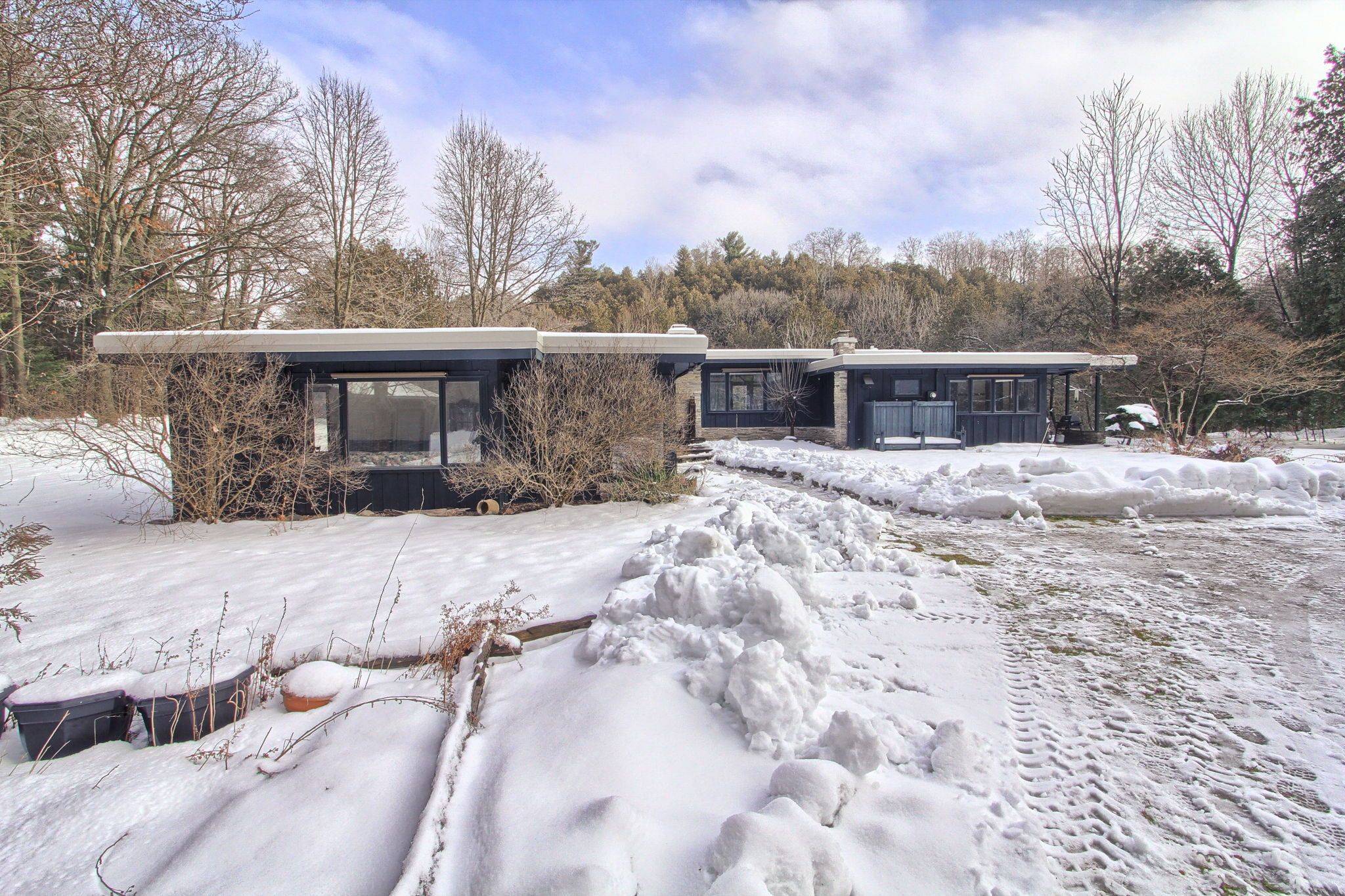 Vaughan, ON L0J 1C0,115 Valley RD