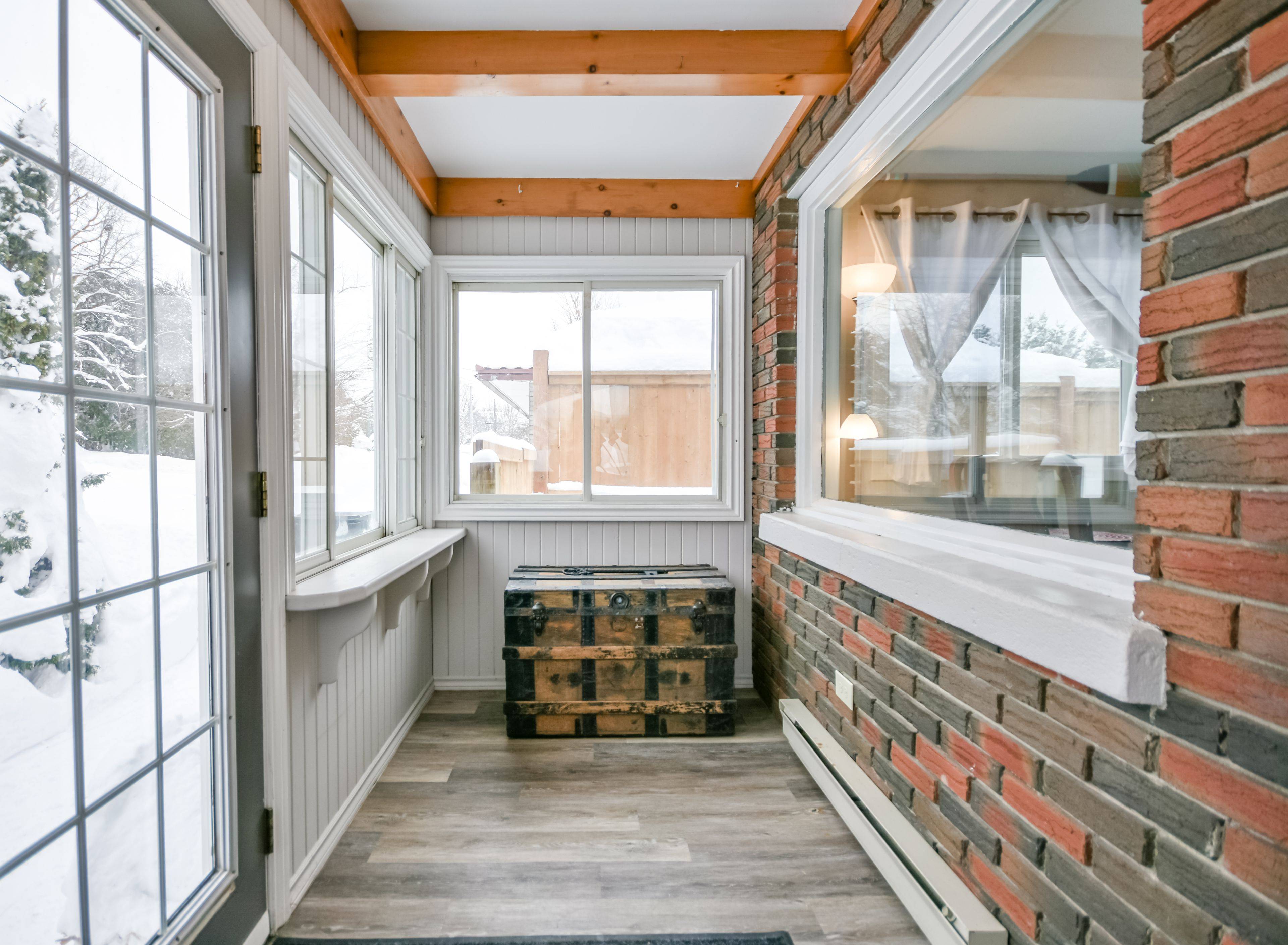 Midland, ON L4R 2J9,318 Colborne ST