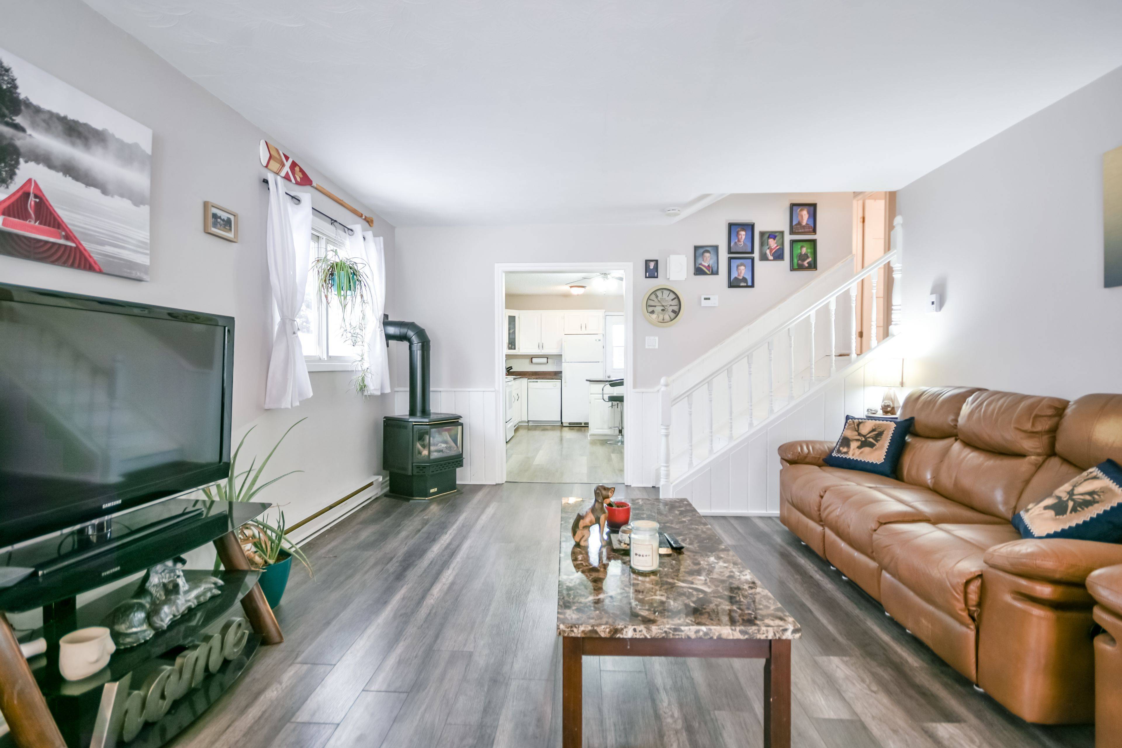 Midland, ON L4R 2J9,318 Colborne ST