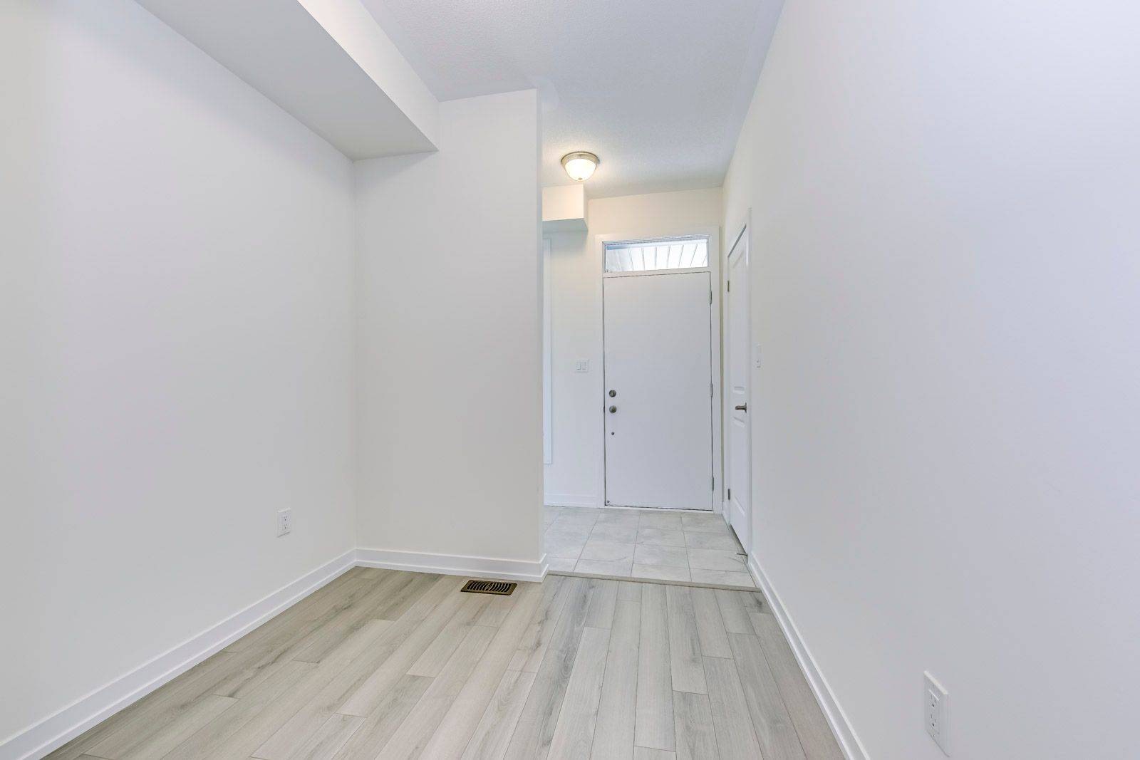 Milton, ON L9E 1V4,1544 Wellwood TER