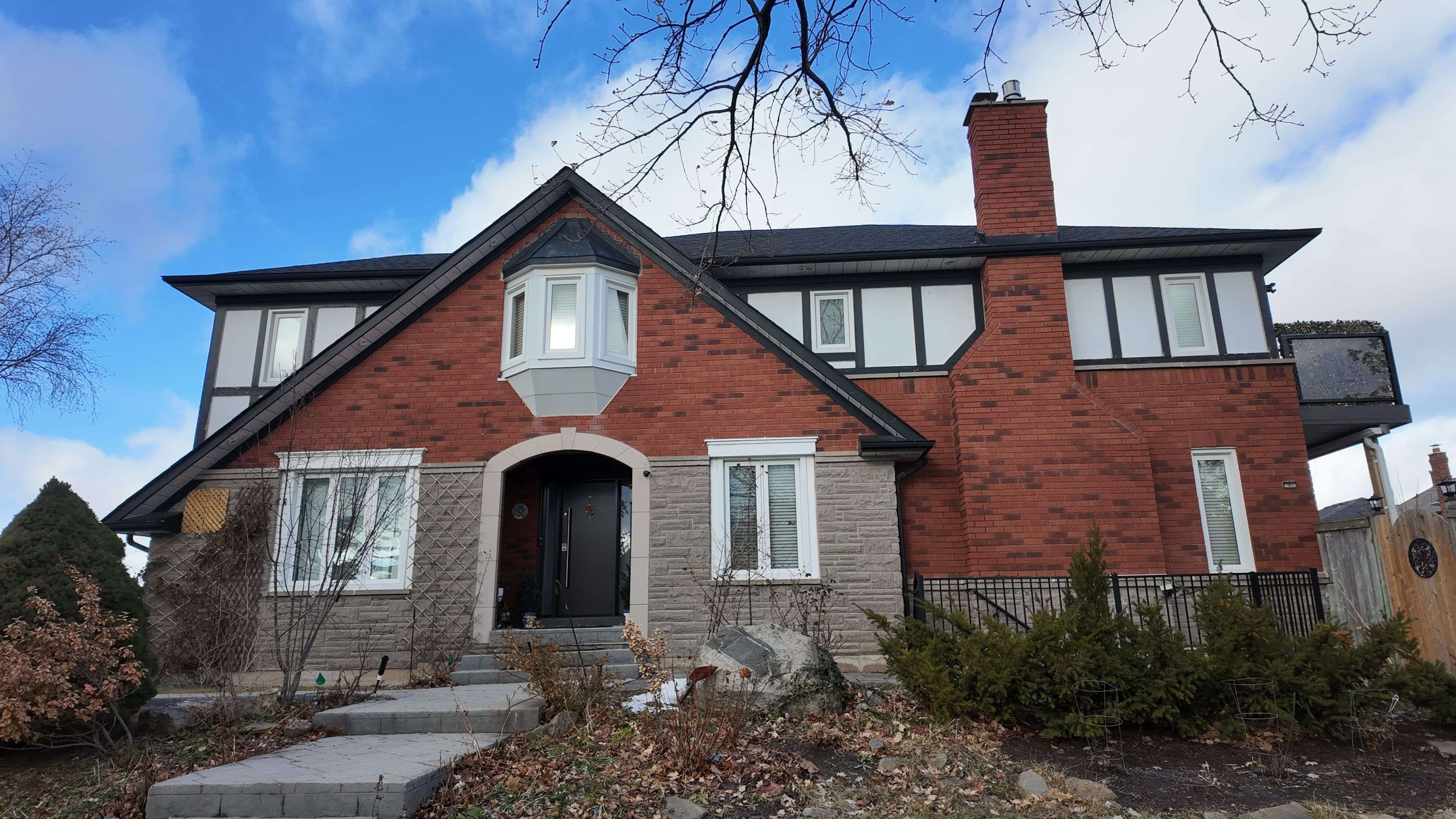 Mississauga, ON L5M 5J2,5741 Glen Erin DR #Bsmt