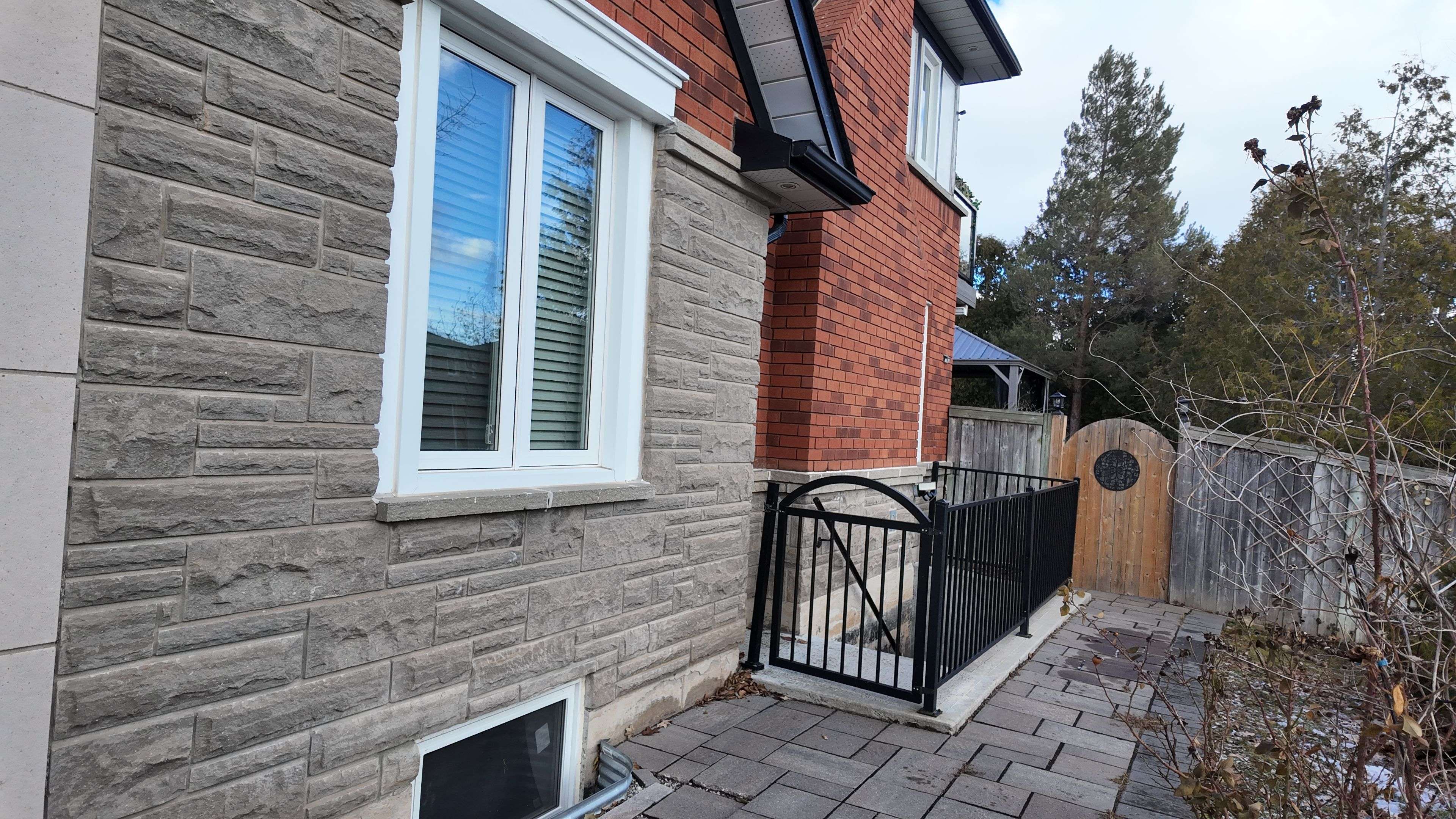 Mississauga, ON L5M 5J2,5741 Glen Erin DR #Bsmt