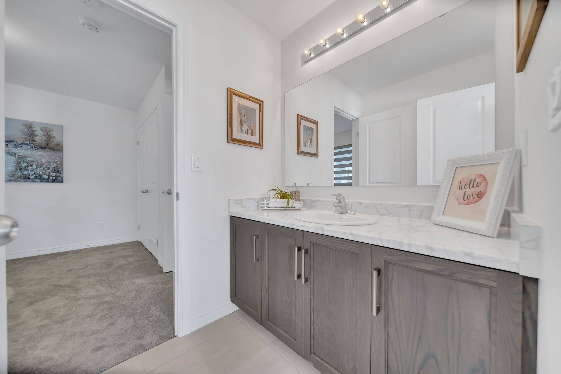 North Dumfries, ON N0B 1E0,27 gourlay farm LN