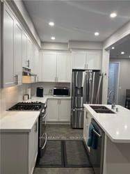 Hamilton, ON L8J 0L2,4 Bayonne DR