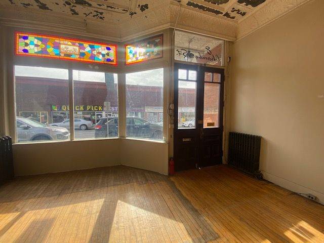 Smiths Falls, ON K7A 2Y1,8 CHAMBERS ST