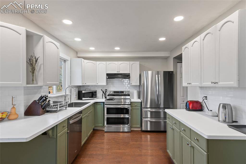 Colorado Springs, CO 80916,3396 Foxridge DR