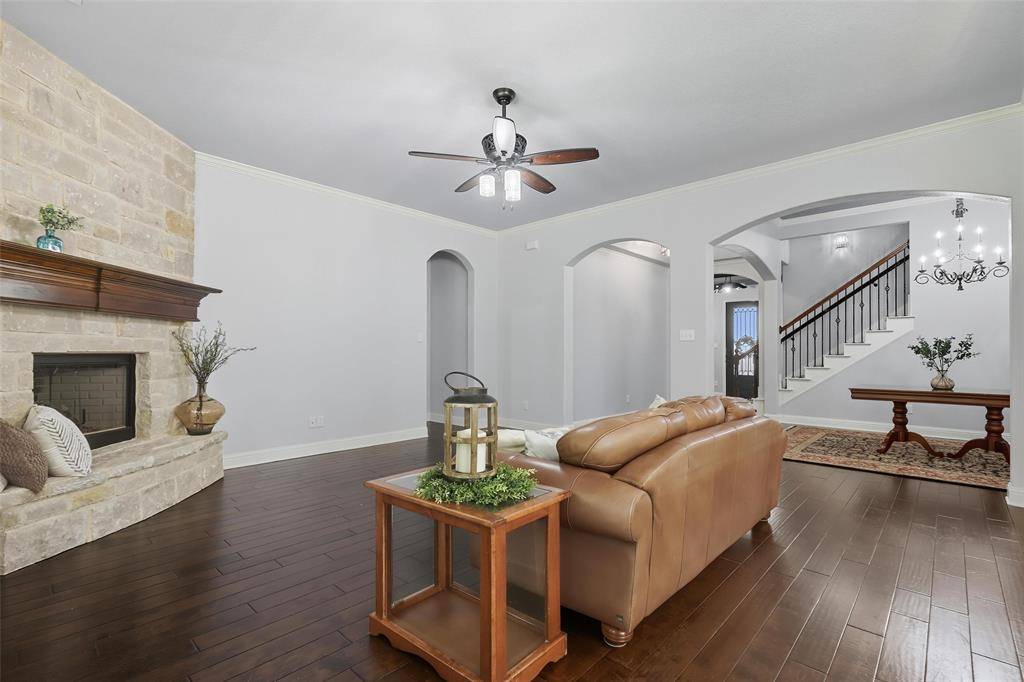 Burleson, TX 76028,245 Prairie Oak Court