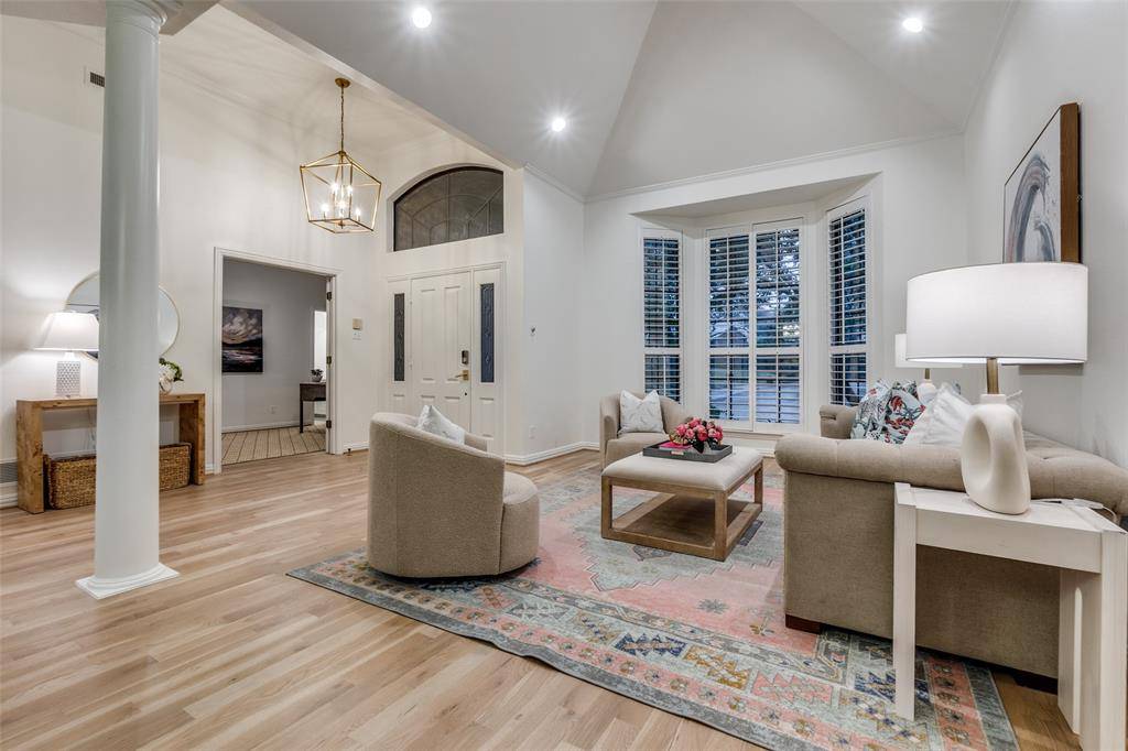 Dallas, TX 75225,7322 Lane Park Drive