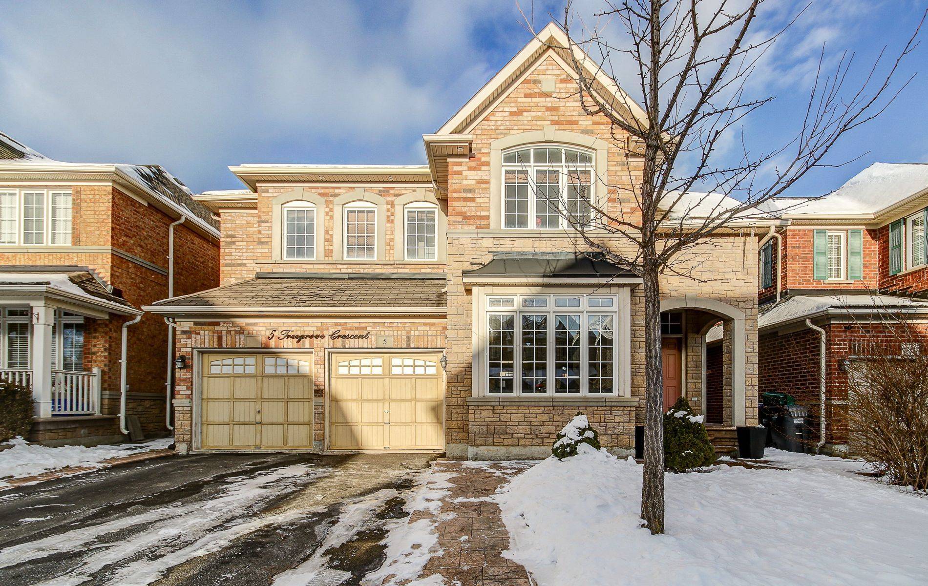Brampton, ON L7A 3X8,5 Treegrove CRES